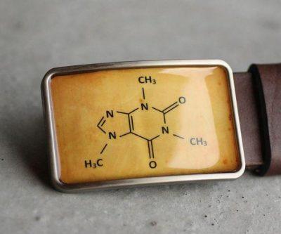 Koffein molekula szögletes övcsat